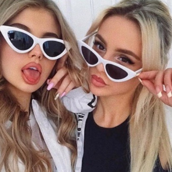 $10 or FREE w/purchase! CAT EYE SUNGLASSES | LIGHTS CAMERA ACTION ♡ - Picture 2 of 6